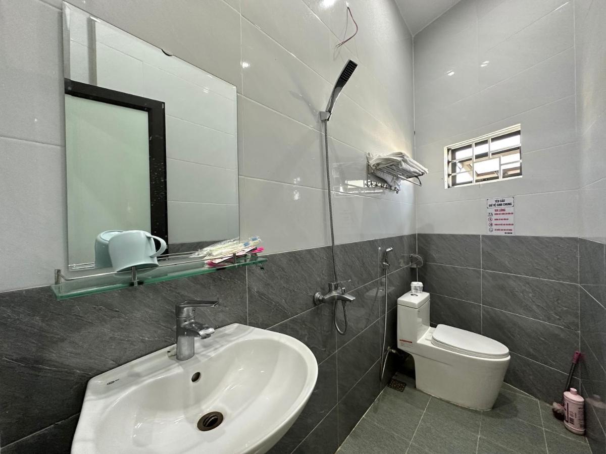 Hotel Oyo 1199 Dung Quyen